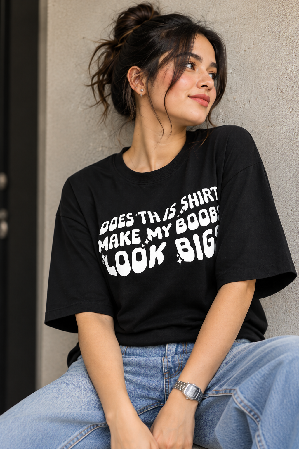 Does This Shirt Make My Books Look Big?™ – Women's Oversized Graphic T-Shirt