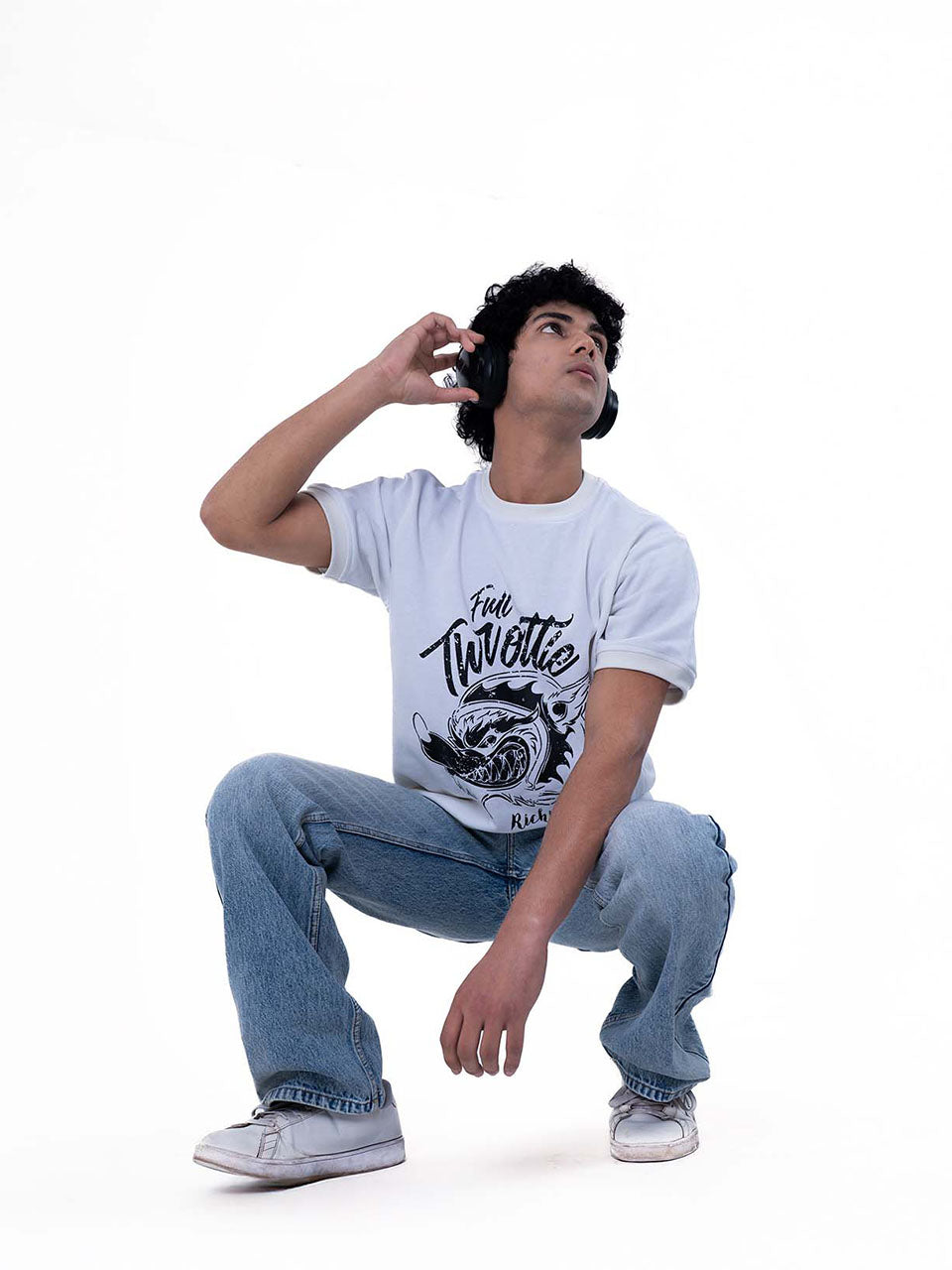 Unchained Motion Oversized Graphic T-Shirt