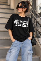 Does This Shirt Make My Books Look Big?™ – Women's Oversized Graphic T-Shirt